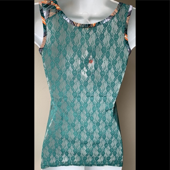 Green Woman shoulder Top for teen - Picture 2 of 3